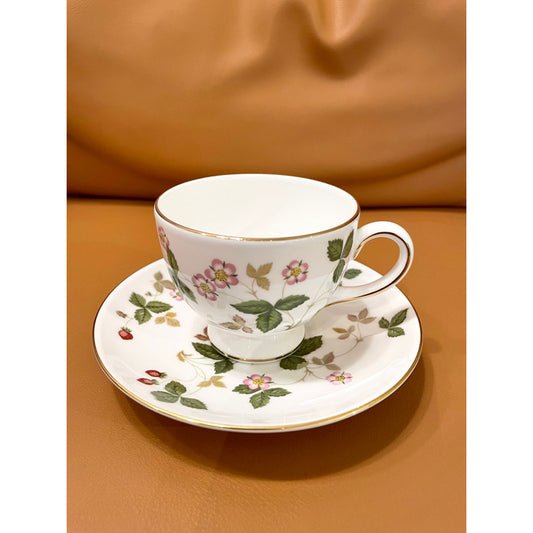 Wedgwood Wild Strawberry Bone China Leigh Cup & Saucer (Made in England)