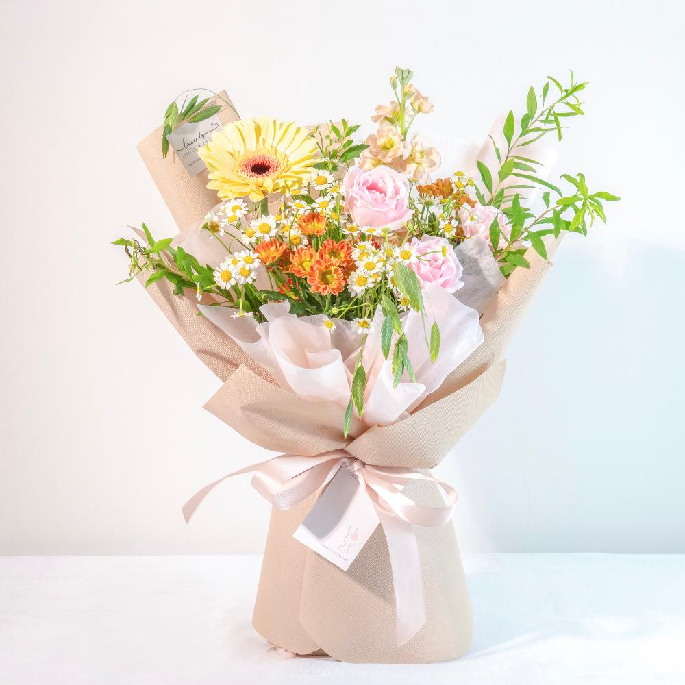 Yeonhwa Flower Bouquet Laurels & Leafz