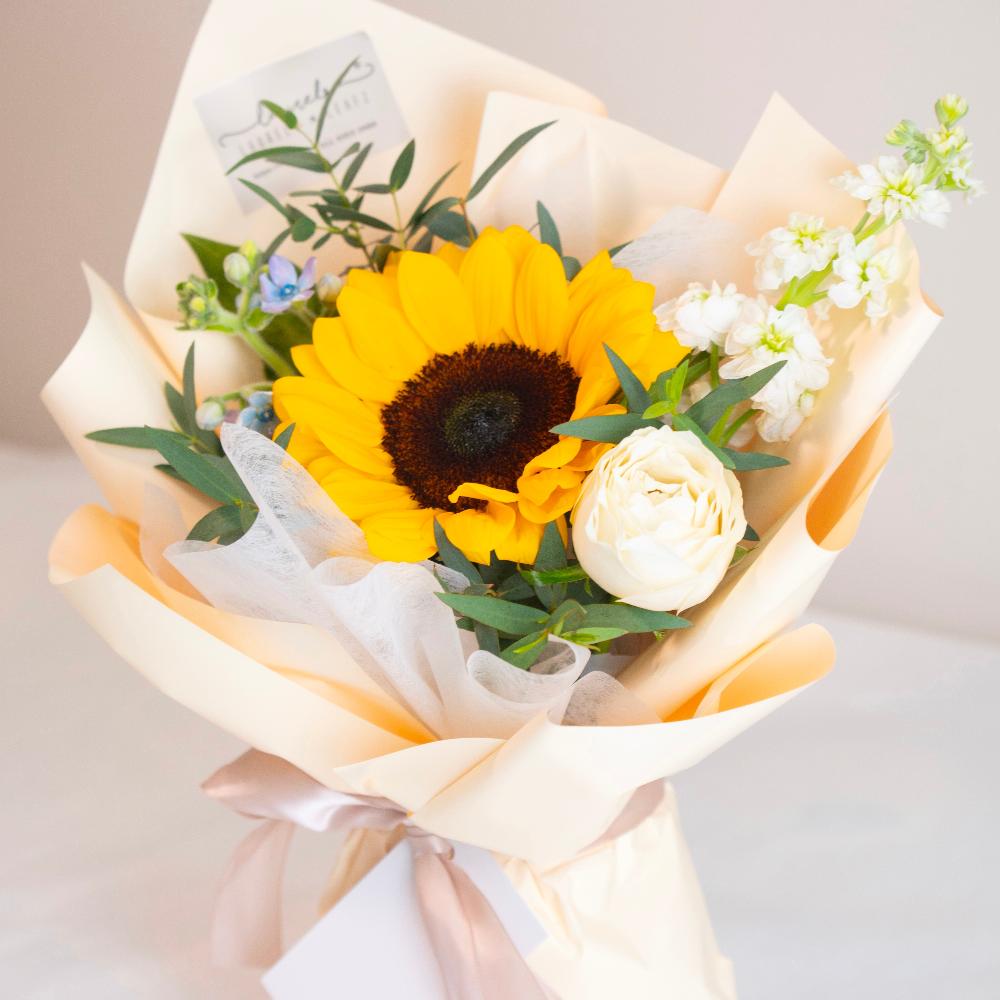 Sunlit Elegance Flower Bouquet Laurels & Leafz