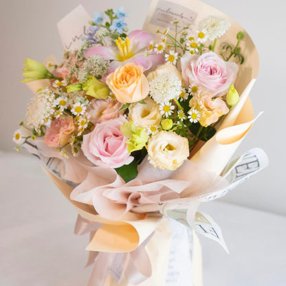 Luna Flower Bouquet Laurels & Leafz