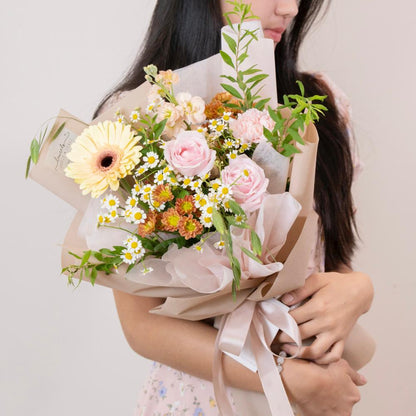 Yeonhwa Flower Bouquet Laurels & Leafz