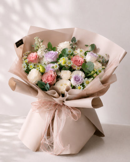 Rowena Cappuccino Flower Bouquet