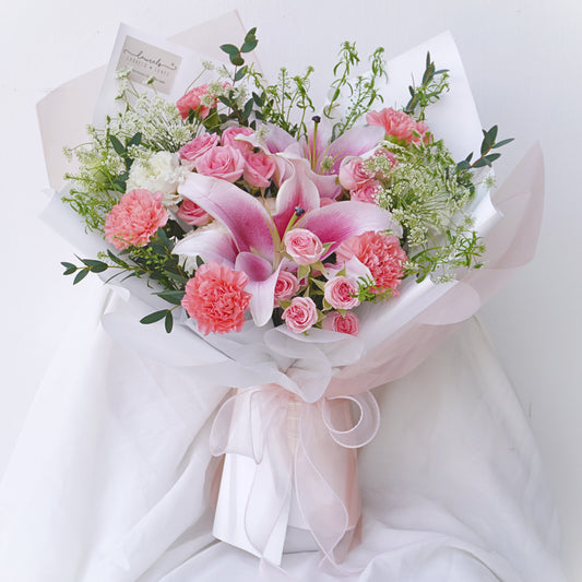 Licara Lily Flower Bouquet (MD)