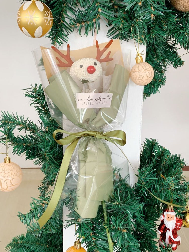 Festive Deer Pong Bouquet | Laurels & Leafz