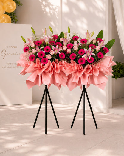 Zara Opening Flower Stand