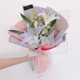 Luna Lily Bouquet