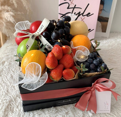 Sweet & Juicy Selection Fruit Box | Laurels & Leafz